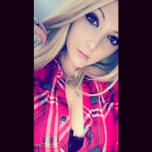 Meet your Posher, Niki